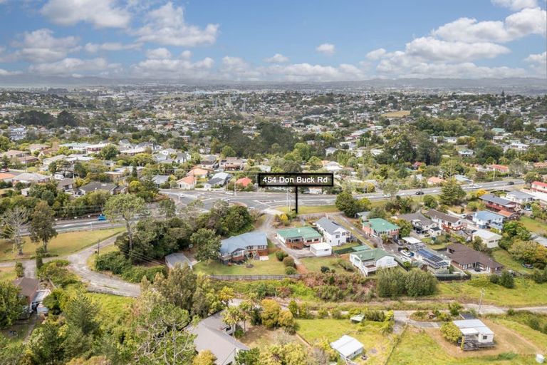 Photo of property in 454 Don Buck Road, Massey, Auckland, 0614