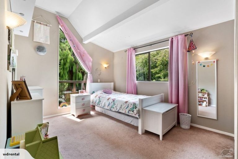 Photo of property in 5 Gleneagles Grove, Wattle Downs, Auckland, 2103