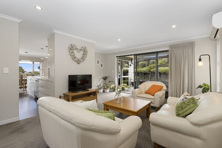 Photo of property in 9 Westview Place, Western Heights, Hamilton, 3200