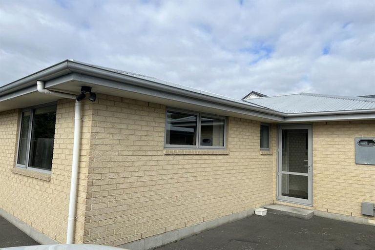 Photo of property in 42 Piko Crescent, Riccarton, Christchurch, 8041