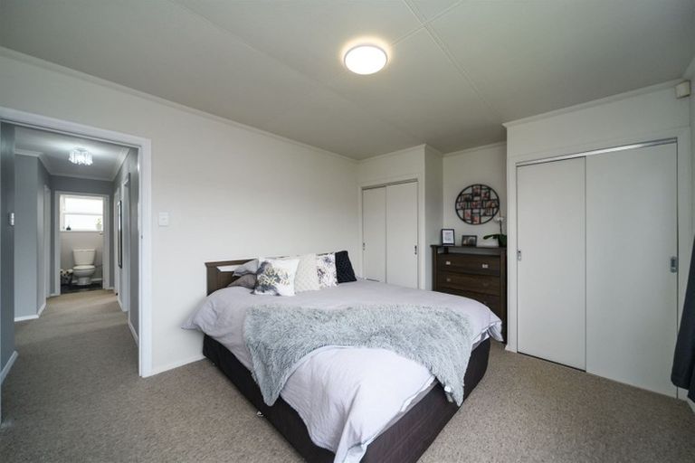 Photo of property in 6 Karamea Crescent, Kelvin Grove, Palmerston North, 4414