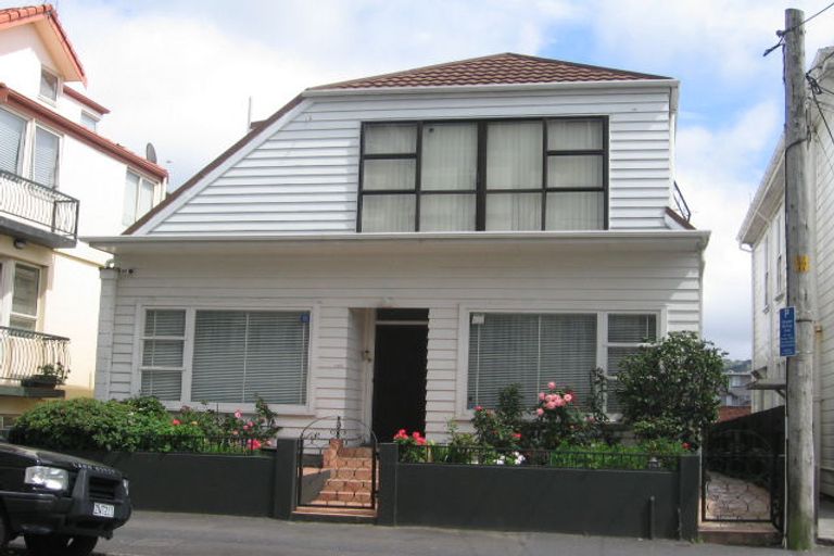 Photo of property in 140 Brougham Street, Mount Victoria, Wellington, 6011