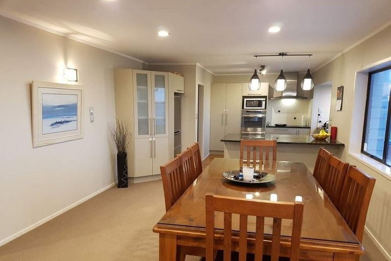 Photo of property in 37 St Annes Crescent, Wattle Downs, Auckland, 2103