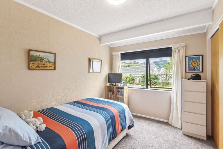 Photo of property in 14 Chilton Drive, Paraparaumu, 5032