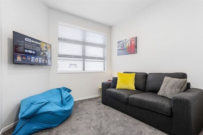 Photo of property in 16 Huarahi Pai Road, Huapai, Kumeu, 0810