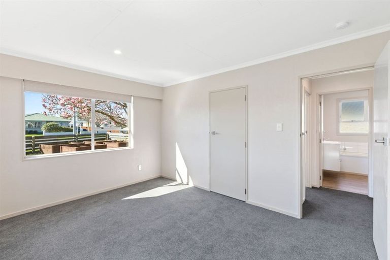 Photo of property in 19a Truby King Street, Merrilands, New Plymouth, 4312