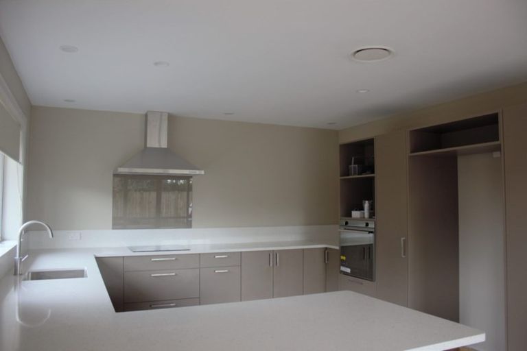 Photo of property in 74 Te Atatu Road, Te Atatu South, Auckland, 0610