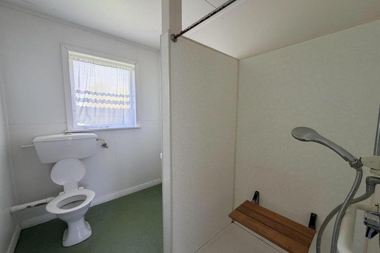 Photo of property in 138 Reynolds Street, Taita, Lower Hutt, 5011