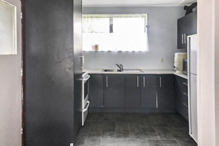 Photo of property in 17 Mclean Street, Woodville, 4920