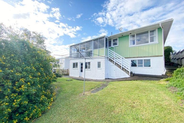 Photo of property in 58 Marlborough Avenue, Glenfield, Auckland, 0629