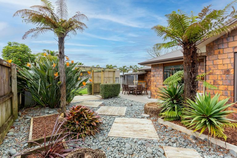Photo of property in 7 Kimshee Way, Tuakau, 2121