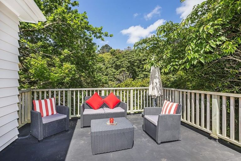 Photo of property in 1b Wadestown Road, Wadestown, Wellington, 6012