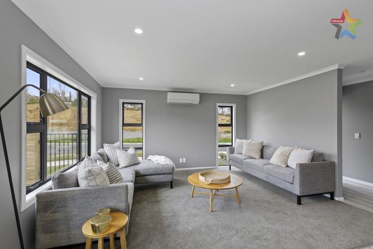 Photo of property in 135 Waipounamu Drive, Kelson, Lower Hutt, 5010