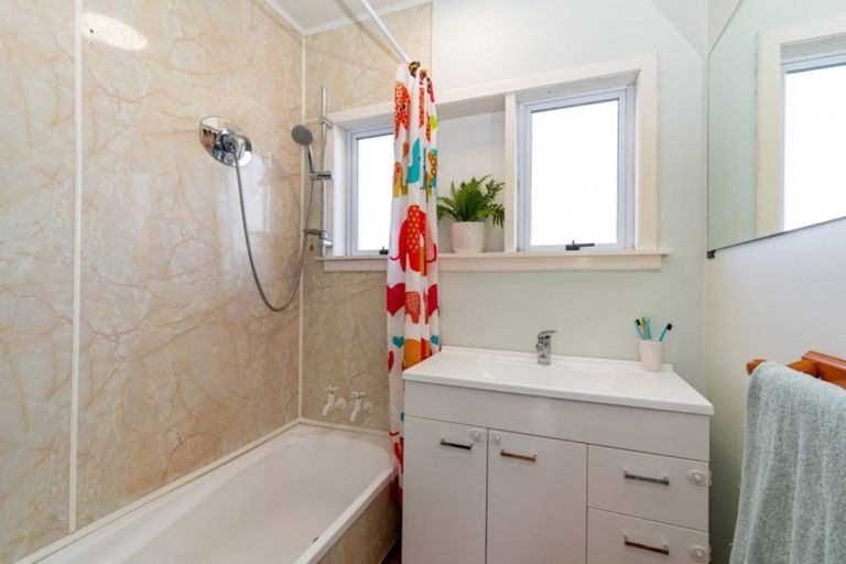 Photo of property in 44 Mortlake Street, Islington, Christchurch, 8042