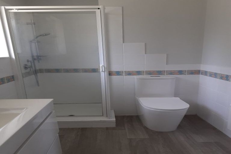 Photo of property in 27 Vancouver Place, Marfell, New Plymouth, 4310