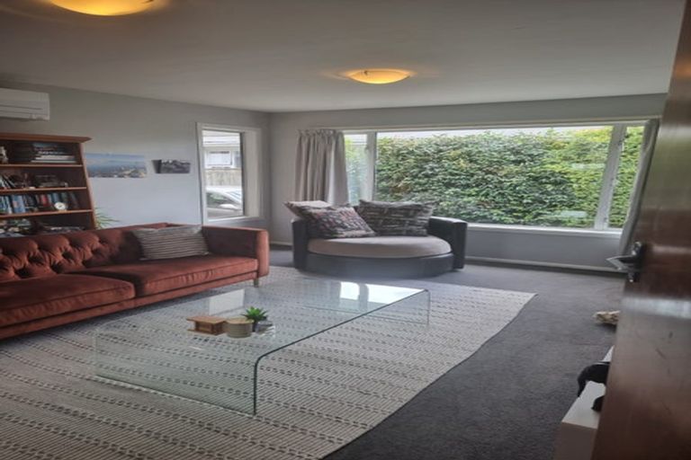 Photo of property in 2/266 Main North Road, Redwood, Christchurch, 8051