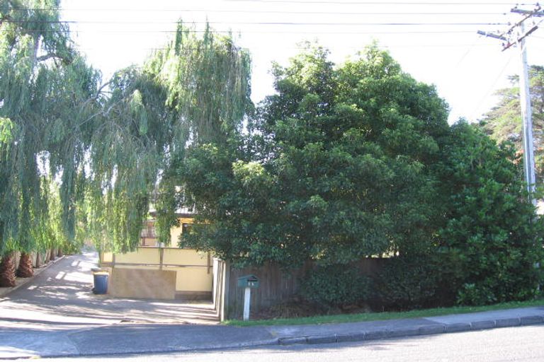 Photo of property in 11 Killarney Avenue, Torbay, Auckland, 0630