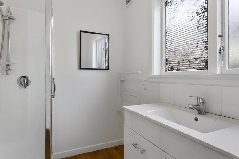 Photo of property in 77 Mersey Street, St Albans, Christchurch, 8014