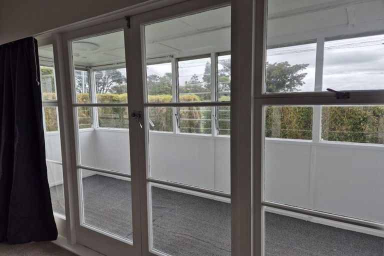 Photo of property in 40 Forest Hill Road, Henderson, Auckland, 0612