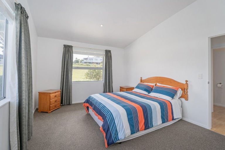 Photo of property in 112 Centennial Drive, Whitianga, 3510