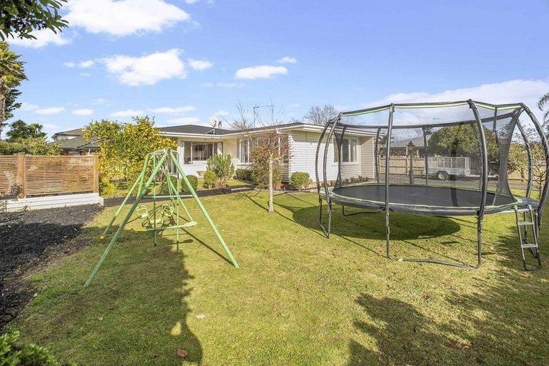 Photo of property in 2 Edmund Hillary Avenue, Papakura, 2110