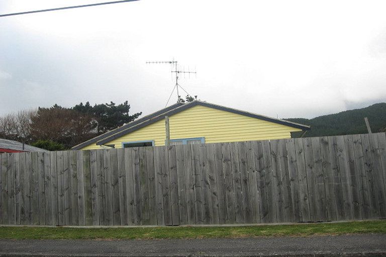 Photo of property in 118 Tilley Road, Paekakariki, 5034
