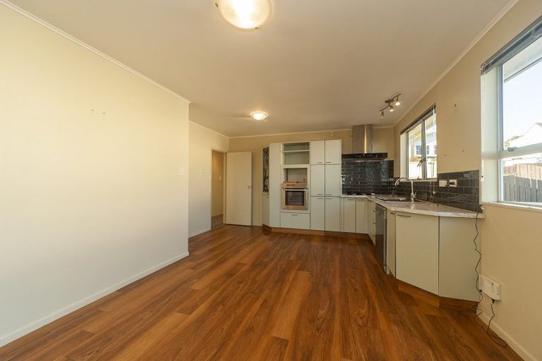 Photo of property in 46 Cypress Drive, Maungaraki, Lower Hutt, 5010