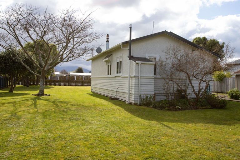 Photo of property in 4 Trafalgar Street, Dannevirke, 4930
