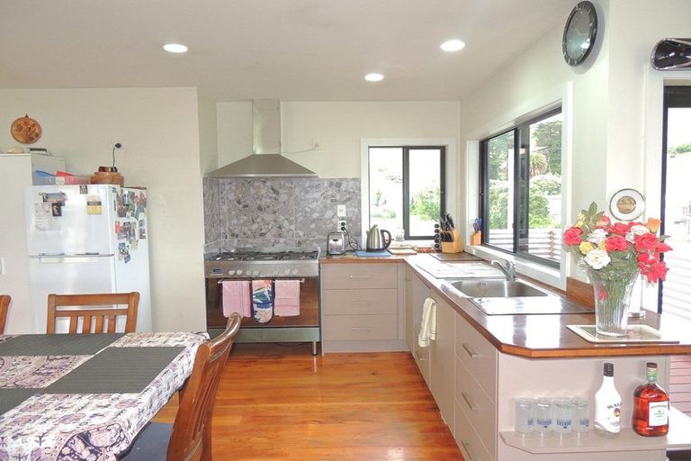 Photo of property in 9 Bill Nolan Place, Mahia, 4198