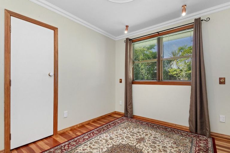 Photo of property in 7 Christopher Way, Paparangi, Wellington, 6037