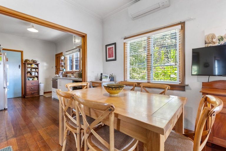 Photo of property in 26 Bonithon Avenue, Moturoa, New Plymouth, 4310