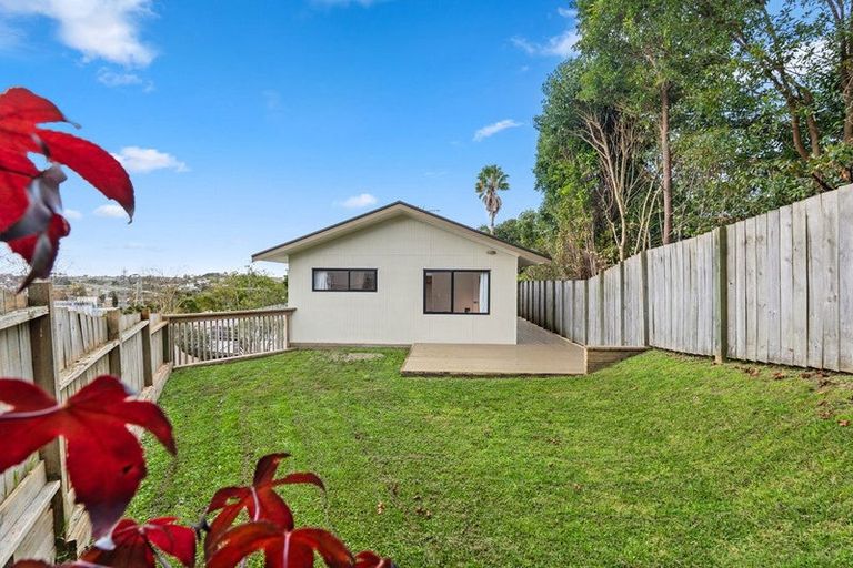 Photo of property in 1/40 Lilburn Crescent, Massey, Auckland, 0614