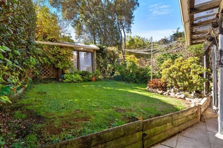 Photo of property in 13a Hammond Avenue, Hatfields Beach, Orewa, 0931