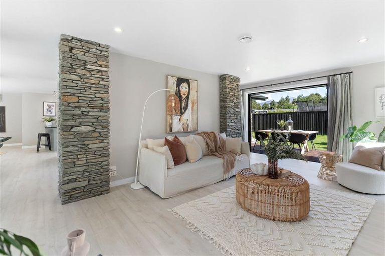 Photo of property in 8 Quill Street, Lake Hayes, Queenstown, 9304