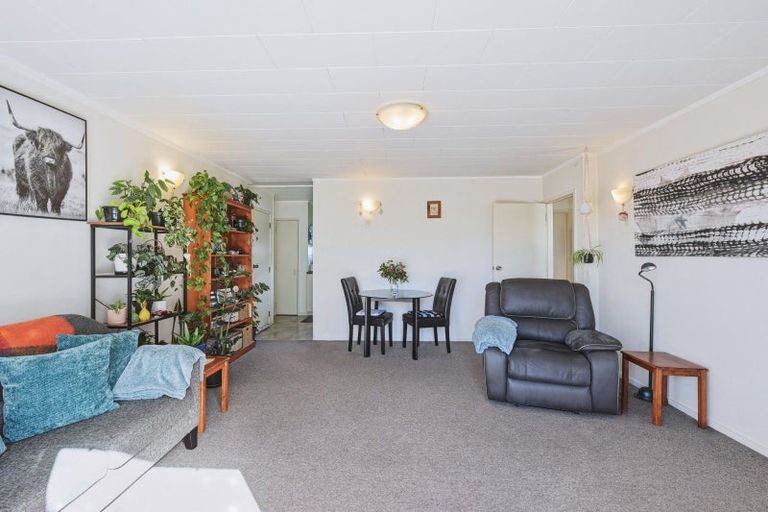 Photo of property in 15a Mountain Road, Western Heights, Rotorua, 3015