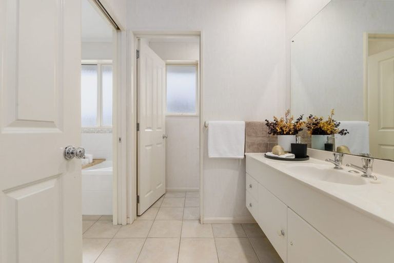 Photo of property in 38 Harrowfield Drive, Harrowfield, Hamilton, 3210