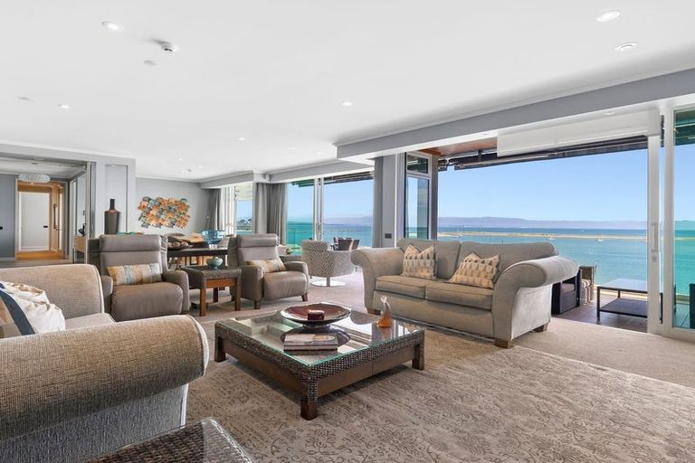 Photo of property in Quay Apartments Tower 2, 208/283 Wakefield Quay, Stepneyville, Nelson, 7010