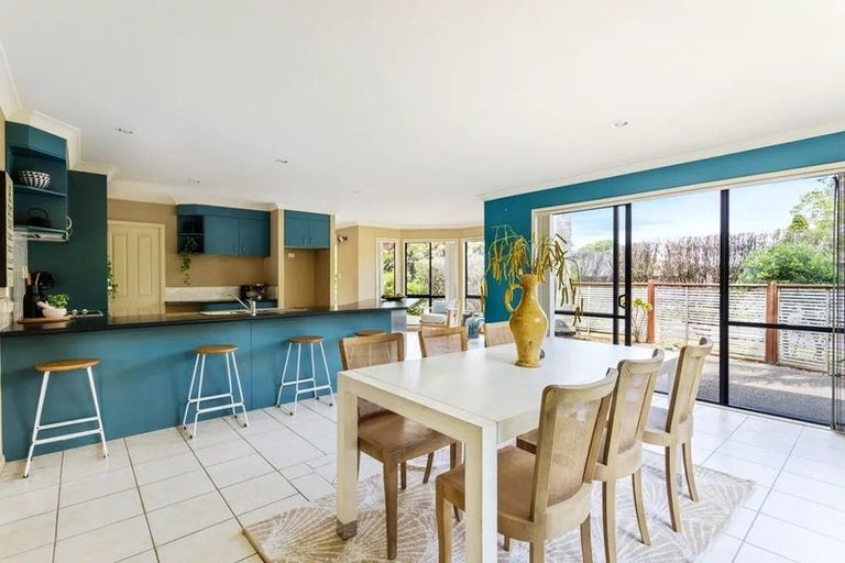 Photo of property in 5 La Cumbre Close, Bethlehem, Tauranga, 3110