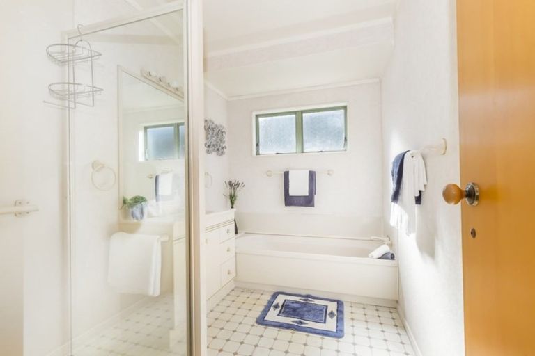 Photo of property in 62a Oxford Street, Tawa, Wellington, 5028