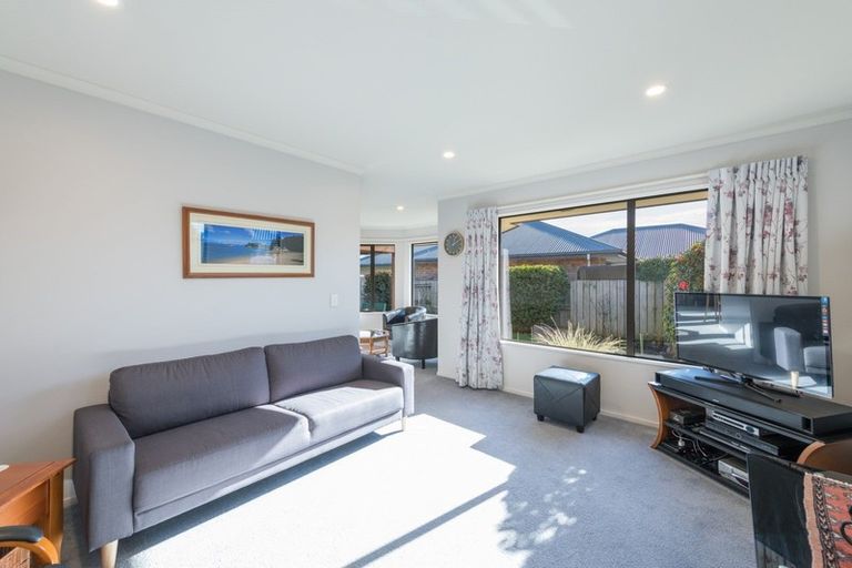 Photo of property in 10 Ngawhatu Road, Stoke, Nelson, 7011