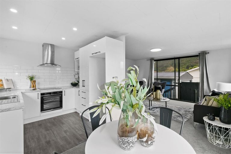 Photo of property in 2/101 Wilkie Crescent, Naenae, Lower Hutt, 5011