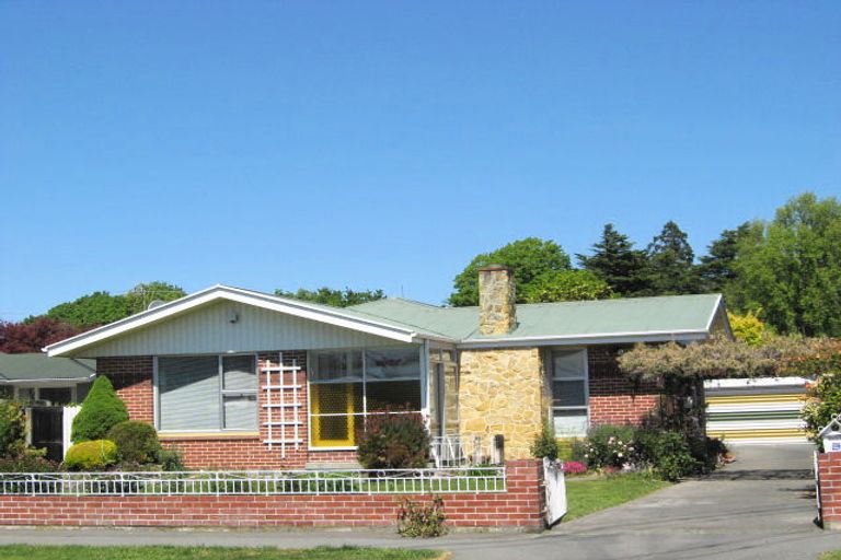 Photo of property in 21 Arlington Street, Burnside, Christchurch, 8053