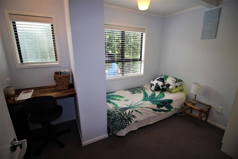 Photo of property in 9 Bain Place, Bucklands Beach, Auckland, 2014
