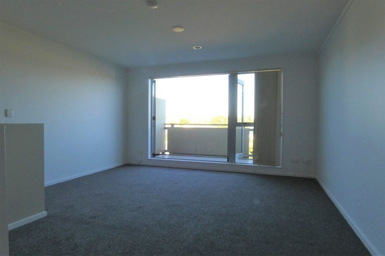Photo of property in 325/26 Morningside Drive, Morningside, Auckland, 1025
