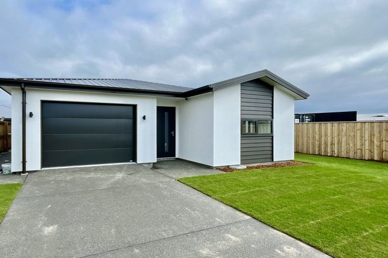 Photo of property in 13 Glendore Drive, Halswell, Christchurch, 8025
