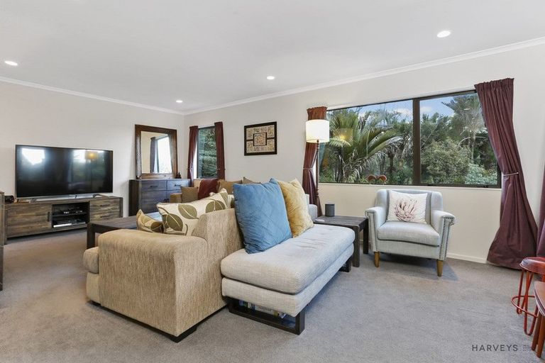 Photo of property in 212 Shaw Road, Oratia, Auckland, 0604