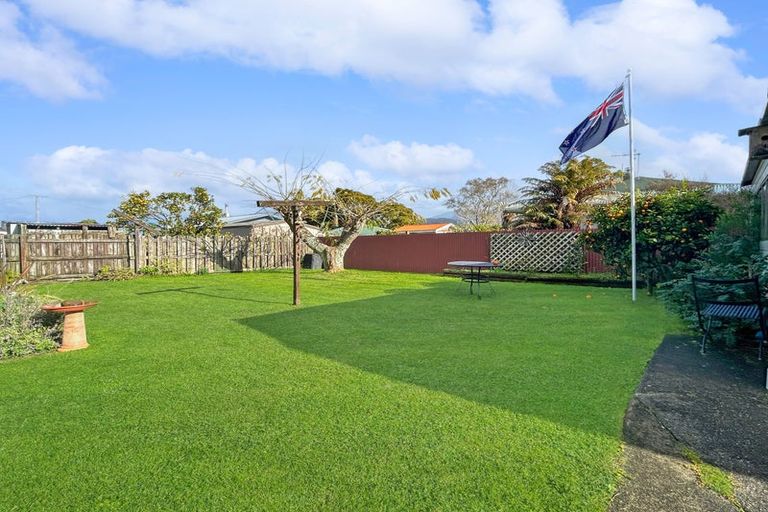 Photo of property in 1 Feary Crescent, Takaka, 7110