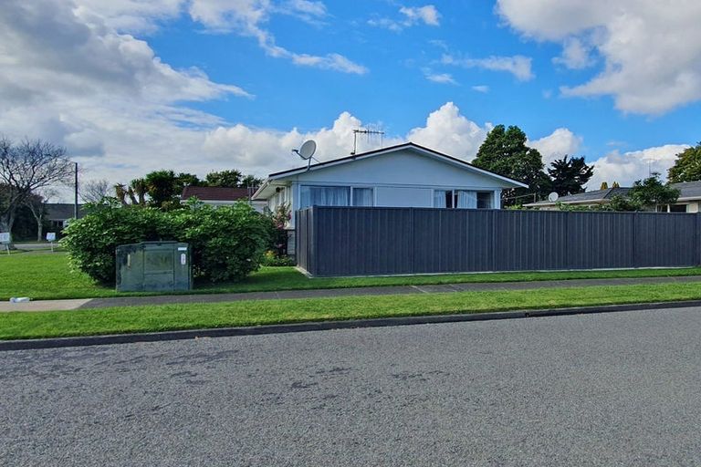 Photo of property in 2 Heaphy Street, Taradale, Napier, 4112