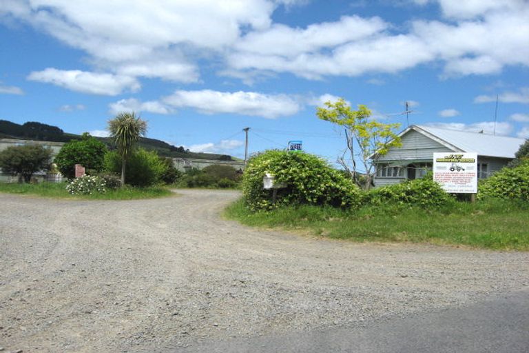 Photo of property in 27 Cossey Road, Drury, 2577