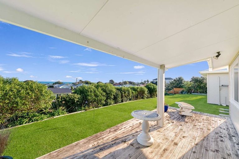 Photo of property in 153 Cornfoot Street, Castlecliff, Whanganui, 4501